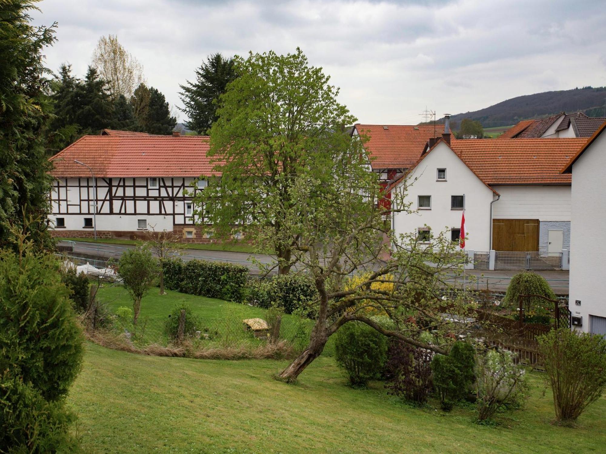 Large Detached Holiday Home In Hesse With Private Garden And Terrace Homberg  Exterior photo